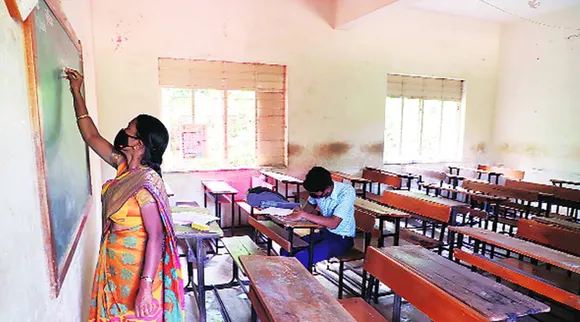 75% மட்டுமே கல்வி கட்டணம் : மாணவர்கள் சேர்க்கைக்கு நெறிமுறைகள் வெளியீடு