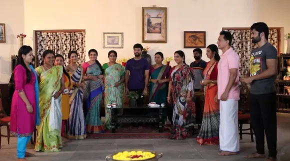 Vijay TV Seiral: எப்படி சமாளிக்கிறாங்க பாருங்க… கம்பம் மீனா கேரக்டர் செல்வியா? கஸ்தூரியா?