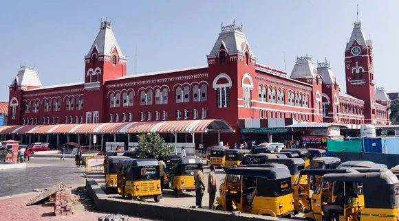 பிரீமியம் தட்கல்: பல மடங்கு அதிக ரயில் கட்டணம் செலுத்தும் பயணிகள் வேதனை