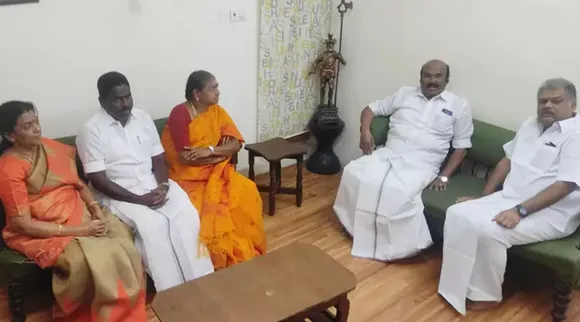 ஜி.கே வாசனுடன் அ.தி.மு.க நிர்வாகிகள் சந்திப்பு: ஈரோடு கிழக்கு தொகுதியில் அ.தி.மு.க போட்டி?