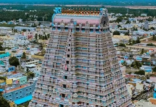 ஸ்ரீரங்கம் ரங்கநாதர் கோயில் இடத்தை ஆக்கிரமித்து வருவாய்த்துறை அலுவலகம்; கோயில் நிர்வாகம் நோட்டீஸ்