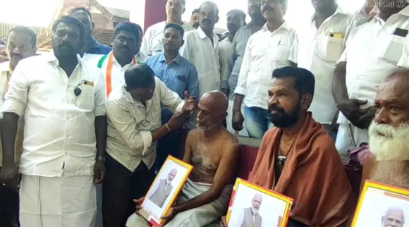 பிரதமர் மோடி படத்துடன் காங்கிரஸ் கட்சியினர் சுடுகாட்டில் போராட்டம்: நாகர்கோவிலில் பரபரப்பு