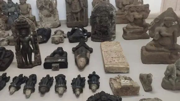 அதிரடி சோதனை: சென்னையில் 55 பழங்கால சிலைகள் மீட்பு