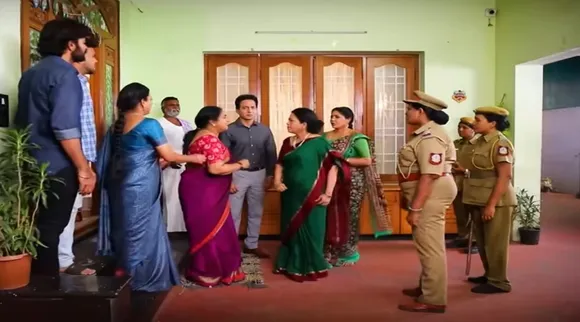Baakiyalakshmi Serial: பாக்யா வீட்டில் புகுந்த போலீஸ்; ராதிகாவுக்கு ஆதரவா 'லா பாயின்ட்'