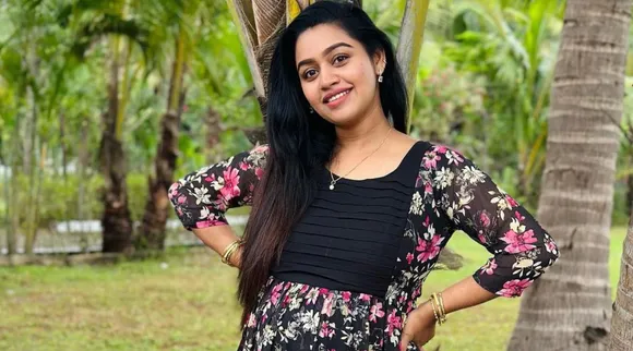 serial actress gayathri yuvaraj dance, serial actress gayathri yuvaraj dance in pregnancy time, netizens advice to serial actress gayathri yuvaraj, gayathri yuvaraj, கர்ப்பமாக இருக்கும்போது சீரியல் நடிகை காயத்ரி யுவராஜ் டான்ஸ், சீரியல் நடிகை சீரியல் நடிகை காயத்ரிக்கு அட்வைஸ், சீரியல் நடிகை காயத்ரி யுவராஜ், gayathri yuvaraj dance, Tamil tv serial actress