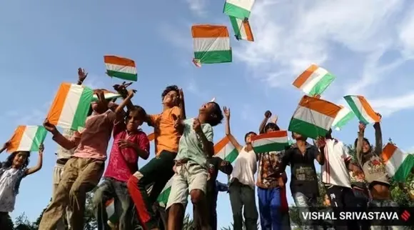 Happy Independence Day 2023 Wishes, Images: வண்ண மயமான வாழ்த்து அட்டைகள், வாட்ஸ் அப் மெசேஜ்கள்; இப்படி யூஸ் பண்ணுங்க!