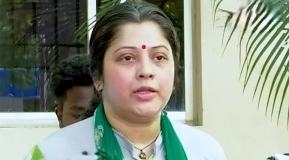 Actress Vijayalakshmi appeared in Tiruvallur Women's Court in the case against Seeman, நடிகை விஜயலட்சுமி, சீமான் மீதான வழக்கில் நடிகை விஜயலட்சுமி திருவள்ளூர் மகளிர் கோர்ட்டில் ஆஜர், Actress Vijayalakshmi appeared in Tiruvallur Women's Court, Seeman