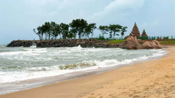 Mahabalipuram Beach, Mahabalipuram 