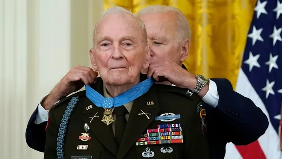 Ralph Puckett, Last Living Korean War Medal of Honor Recipient, to Lie in Honor at U.S. Capitol