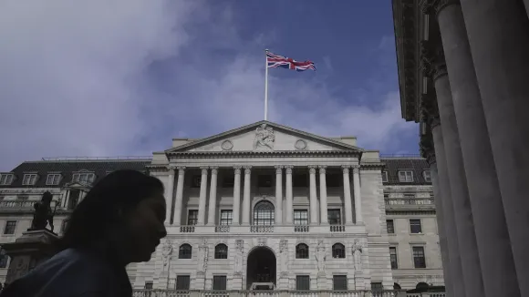 UK Inflation Falls to 2.0%, Meeting Bank of England's Target Ahead of Elections