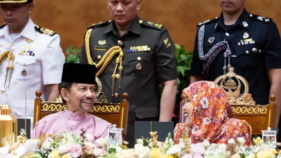 Sultan of Brunei Commends Youth for Global Volunteerism at Hari Raya Celebration