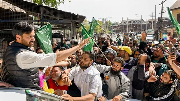 Waheed Para of PDP Files Nomination for Srinagar Lok Sabha Seat, Set to Face National Conference Candidate