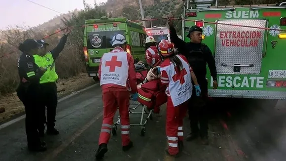 14 Killed, 31 Injured in Bus Crash in Central Mexico
