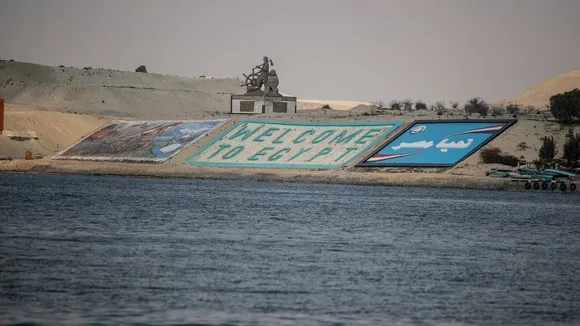 Suez Canal Revenues Plummet 50% Amid Houthi Attacks on Red Sea Shipping