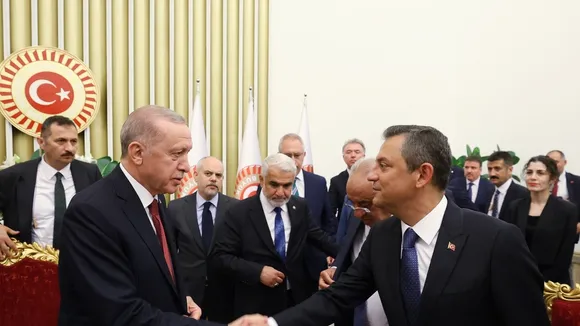 Erdoğan Meets Opposition Leader, Signaling Shift in Turkish Politics