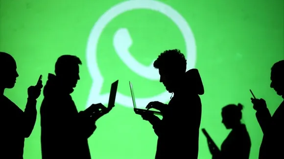 WhatsApp Rolls Out QR Code Login for iOS, Embracing Passwordless Authentication