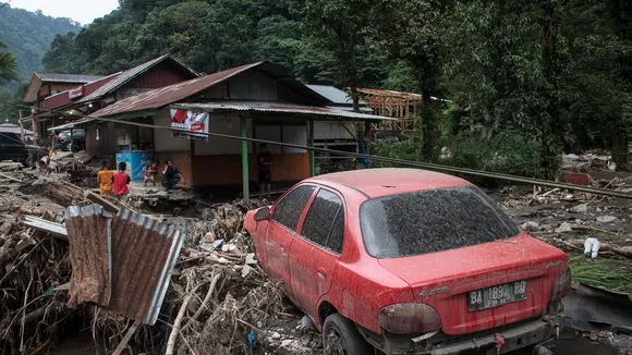 "Deadly Disaster Strikes West Sumatra: Cold Lava, Landslides, and Flash Floods Claim 52 Lives, Thousands Evacuated"