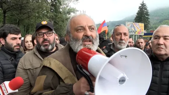 Armenian Archbishop Leads Protests Against Prime Minister Over Ceding Territory