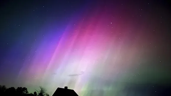 Rare G5 Geomagnetic Storm BringsSpectacular Aurora Displayto Hungary