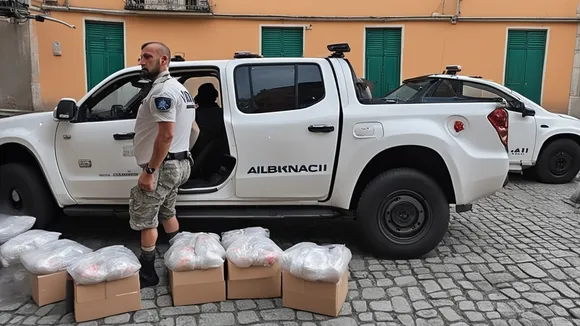Two Albanians Arrested in Italy with 13 kg of Cocaine and Thousands of Euros