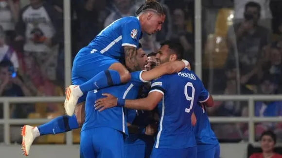 Greece's National Men's Football Team Arrives in Düsseldorf for Friendly Against Germany