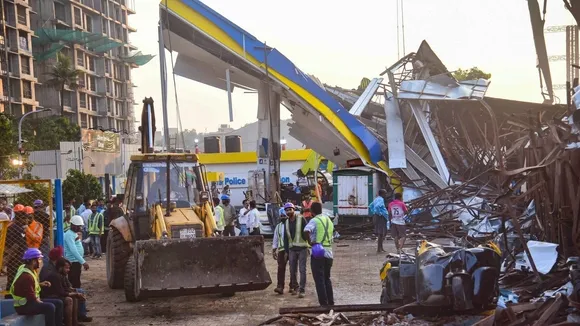 Billboard Collapse in Mumbai Kills Kartik Aaryan's Uncle and Aunt