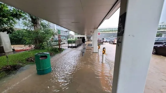 Flash Floods Sweep Singapore Amid Heavy Rain, Disrupting Flights and Golf Tournament