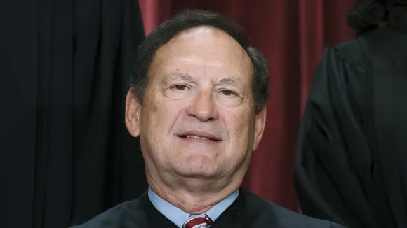 Inverted Flag at Justice Alito's Home Sparks Recusal Calls Amid Election Dispute