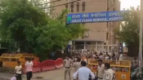Bomb Threats Prompt Searches at Four New Delhi Hospitals