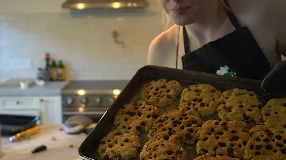 Twitch Streamer QTCinderella Sets Record in IRL Cookie Baking Speedrun