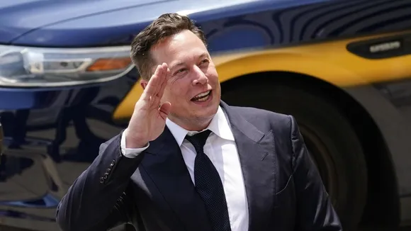 Elon Musk Calls for Suspending Power Exports Amid California's Proposed Gas Car Ban