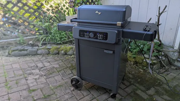Current Model G Dual Zone Smart Grill: A $999.99 Disappointment