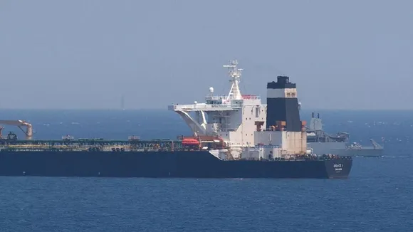 Houthis Claim Responsibility for Missile Strike on Andromeda Star Oil Tanker in Red Sea