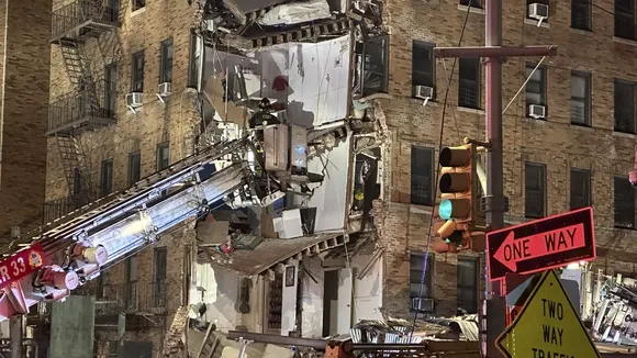 Brooklyn Building Collapse Leaves One Dead, Several Trapped