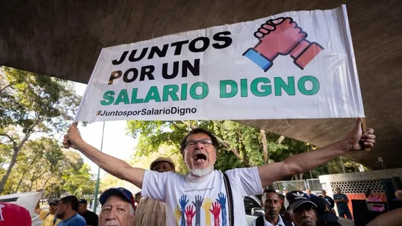 Venezuela's Maduro Unveils Indexed Wage System Amid Economic Woes