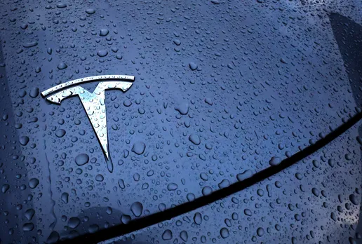 Tesla Faces Escalating Labor Dispute in Sweden as Major Unions Join Mechanics' Strike