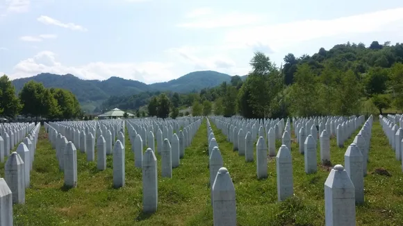 UN Adopts Srebrenica Remembrance Day Resolution, Offering Hope for Reconciliation in Bosnia