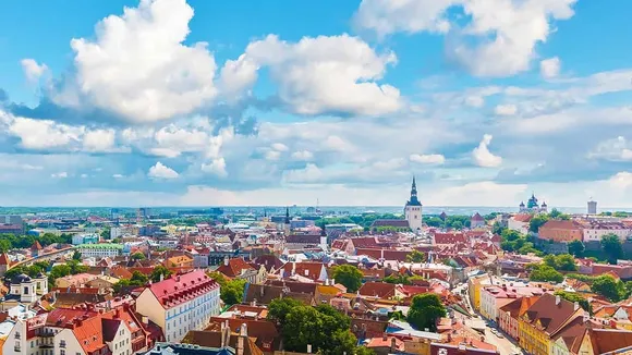 Estonia's Public Sector Faces Wage Stagnation and Layoffs in 2025