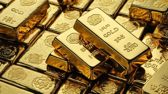 Gold Prices Soar to Record Highs, Prompting Premium Rates from Jewelers