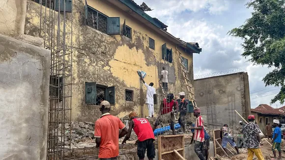 Over 100 Inmates Escape from Nigerian Prison After Heavy Rains Damage Facility