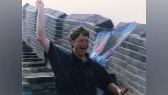 Bill Gates Shares Nostalgic Photos of Flying Kite on Great Wall of China After Meeting with President Xi Jinping