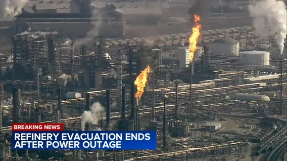 BP Refinery in Indiana Evacuated After Power Outage, Operations Halted