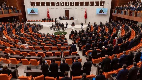 Turkish Lawmakers Clash Over Pro-Kurdish Mayor's Arrest in Parliament