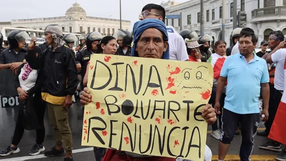 Majority of Peruvians Demand President Dina Boluarte's Resignation Amid Political Crisis