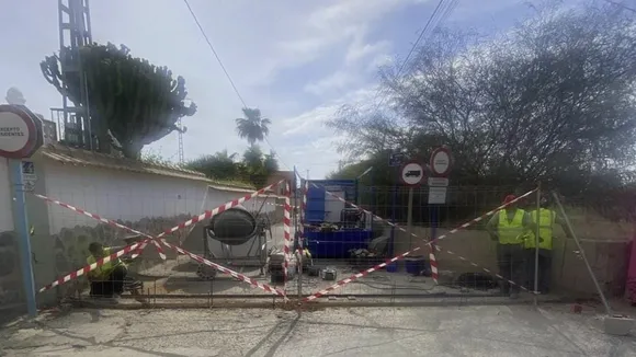 Montezenia Residents Close Av de la Luz to Non-Resident Traffic Amid Council Inaction