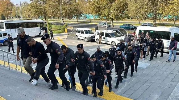 Istanbul Police Conduct Major Operation Targeting Entertainment Venues and Public Transport