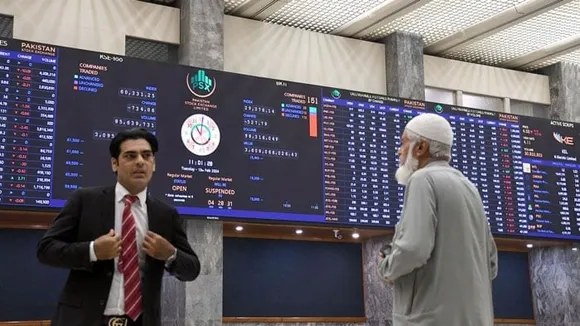 Pakistan Stock Exchange's KSE-100 Index Hits Record High, Surpassing 72,000 Points