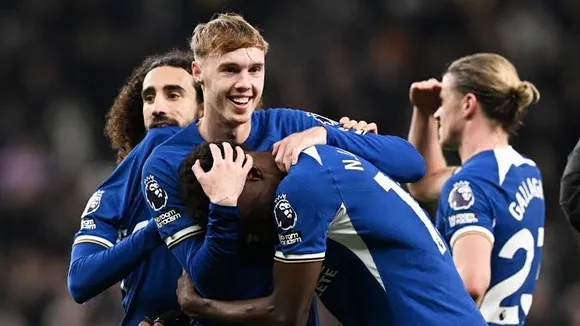 Chelsea's Penalty Squabble Mars 6-0 Rout of Everton