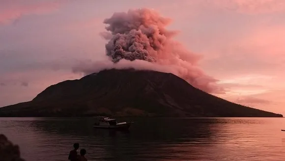 Mount Ibu Volcano in Indonesia Erupts, Spewing Ash 3.5 km High