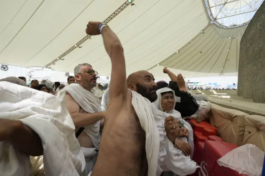 Pilgrims Begin Final Hajj Rites in Saudi Arabia as Muslims Worldwide Celebrate Eid al-Adha